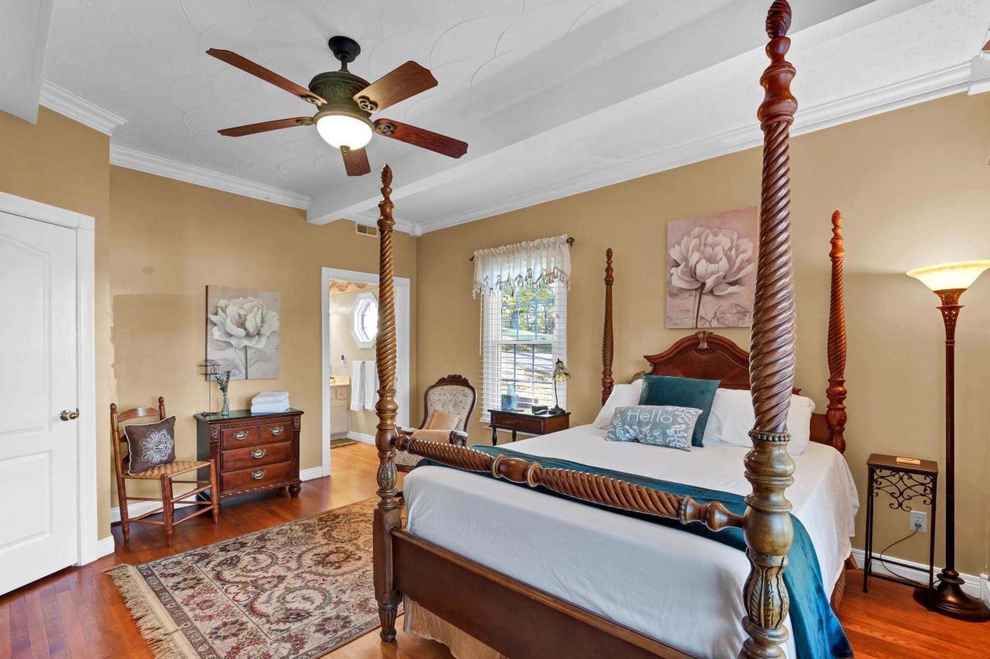 Hill House Bed And Breakfast Loretto Екстер'єр фото