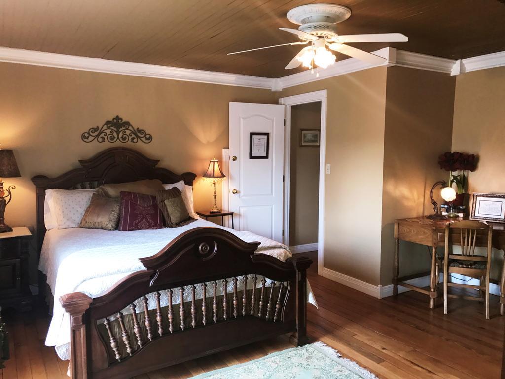 Hill House Bed And Breakfast Loretto Екстер'єр фото
