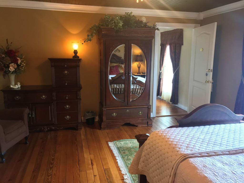 Hill House Bed And Breakfast Loretto Екстер'єр фото