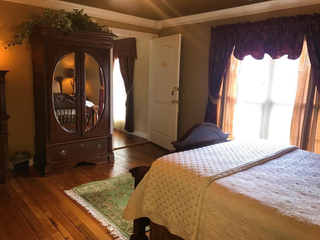 Hill House Bed And Breakfast Loretto Екстер'єр фото