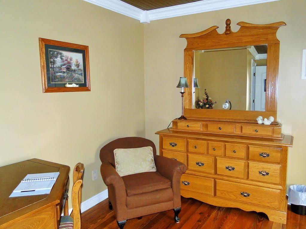Hill House Bed And Breakfast Loretto Екстер'єр фото