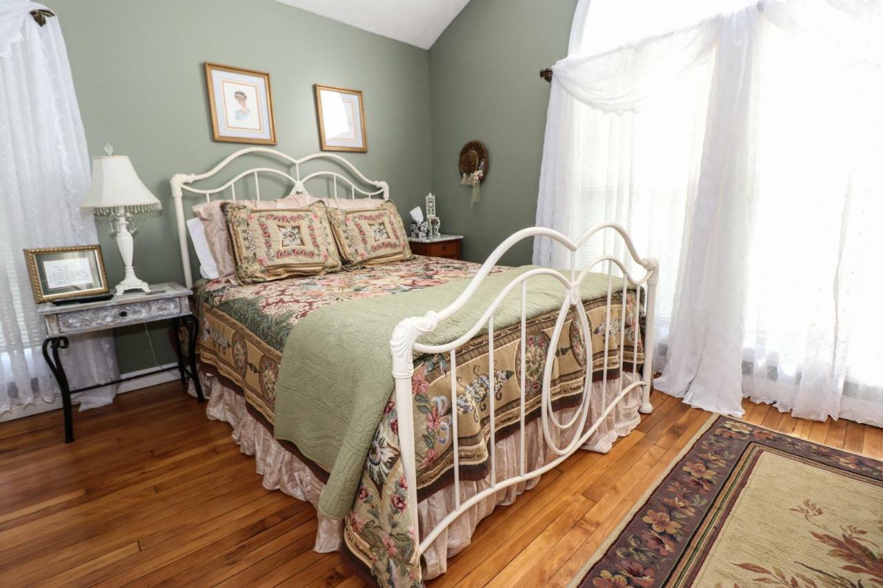Hill House Bed And Breakfast Loretto Екстер'єр фото